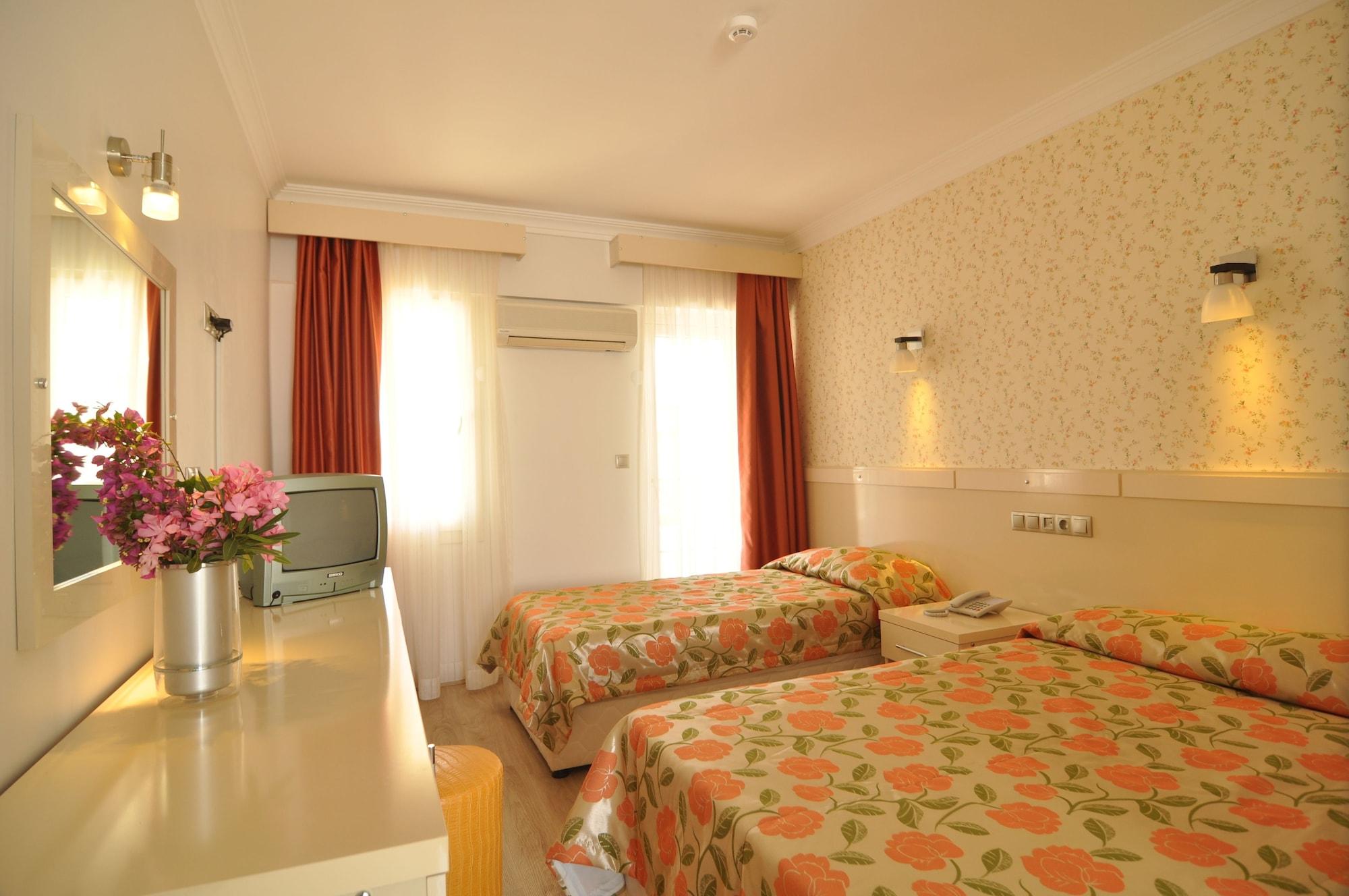 Delfi Hotel Spa & Wellness Center Bodrum Esterno foto
